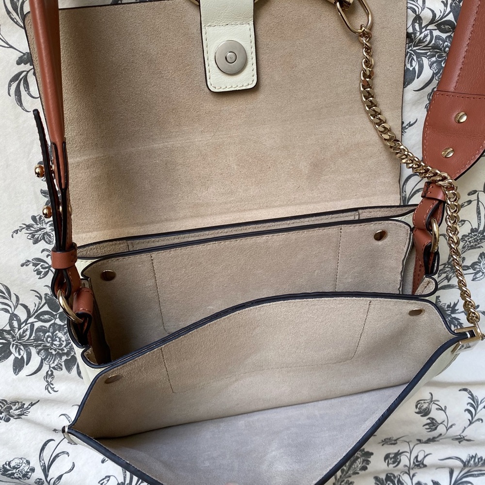 Chloe Faye Colorblock Shoulderbag - Picture 3 of 5
